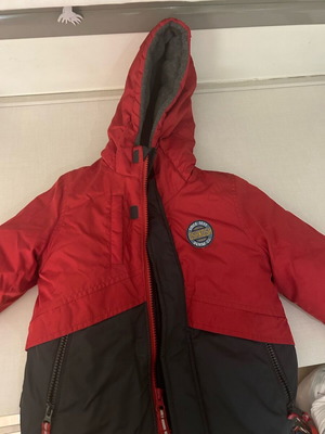 Oshkosh jacket 3T with removable lining like new