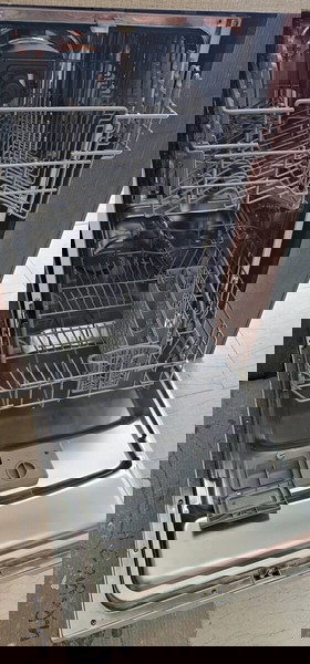 πλυντήριο πιάτων στενό