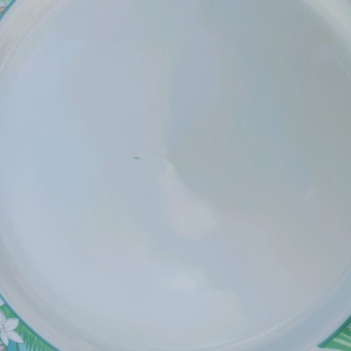 Porcelain set with cups and saucers like new