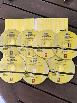 Deutsche Gramophone classics CD set like new, pack of 7