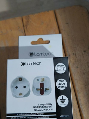 Αντάπτορας ταξιδιού UK → EU (Schuko) της Lamtech καινούργιος