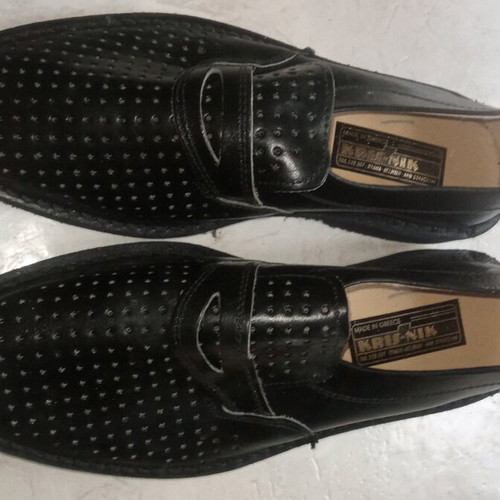 Black scarpe size 43 like new, unworn