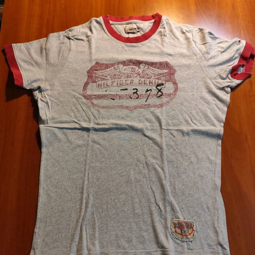 Hilfiger Denim T-shirt used, size M, gray and red