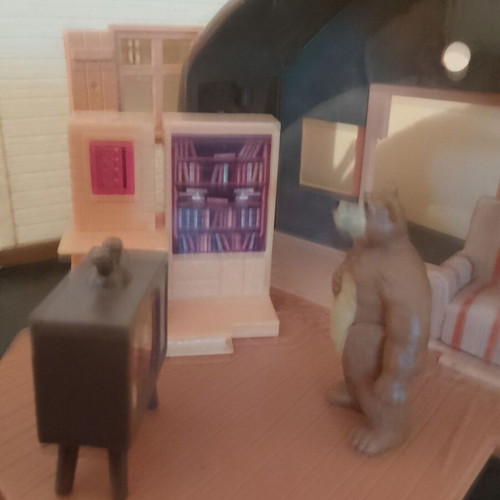 Msha The Bear Playset like new