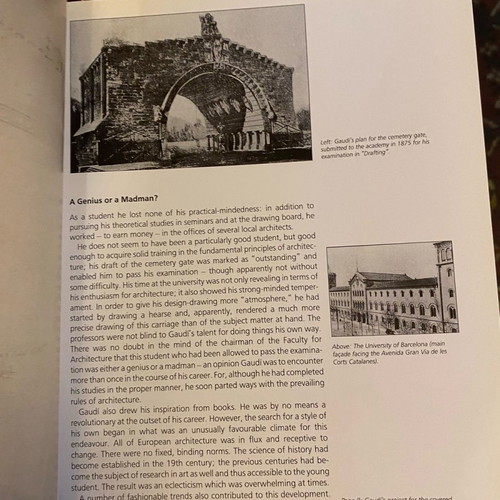Gaudi book like new, English