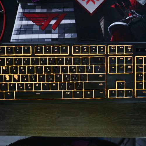 Razer Ornata Chroma used with wear on WASD and Shift keys