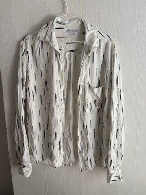 Zara shirt size M with lyocel, like new, black and white