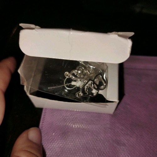 Avon heart dangle earrings new, surgical steel, silver color