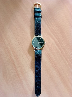 Montine Quartz Diamond watch like new