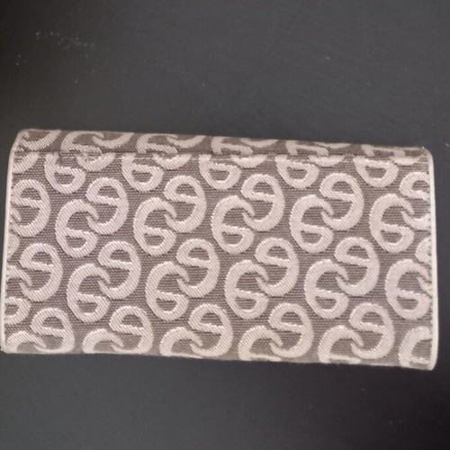 Fabric wallet like new with inner zipper pocket gray and silver