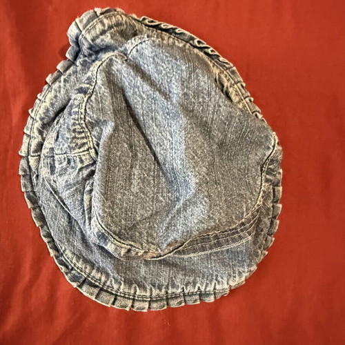 Children's hat like new