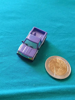 Micro Machines vintage μικροσκοπικό φορτηγάκι σε μωβ και λευκό
