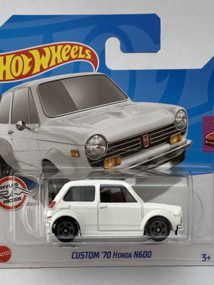 Hot Wheels Custom '70 Honda N600 white compact car 1:64