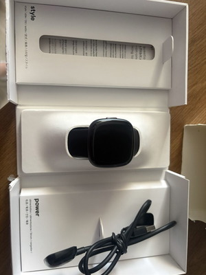 Fitbit Versa 4 new fitness smartwatch