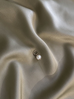 Papua New Guinean Pearl Pendant with Gold Plated Silver Loop, 8-9mm