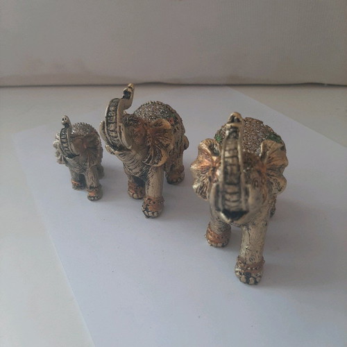 Decorative elephants like new, set of 3 synthetic material with rhinestones