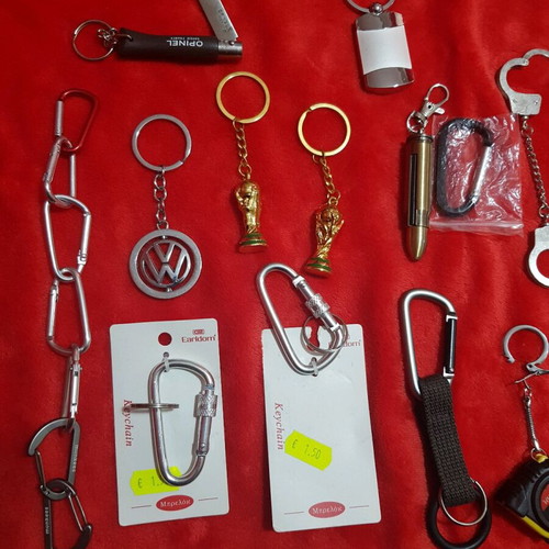 Keychains like new, assorted set