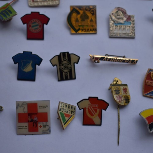 Sports pins used, pack of 43, former Eastern Bloc