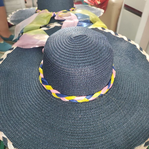 Beach hat blue with ribbon like new