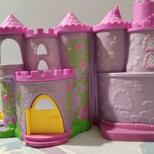 Dora the Explorer Purple Princess Fairytale Castle with 3 figures used