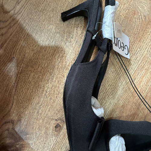 Women's Heels new, size 35.5, green