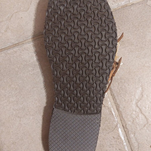 Leather sandals handmade, like new, size 39, decorated with shells and pearls