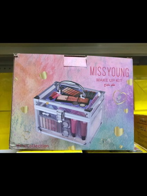 Miss Young Make Up makeup and beauty care case new