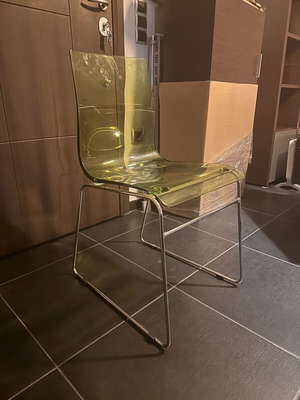Plexiglass chair Italian like new, green with metal supports