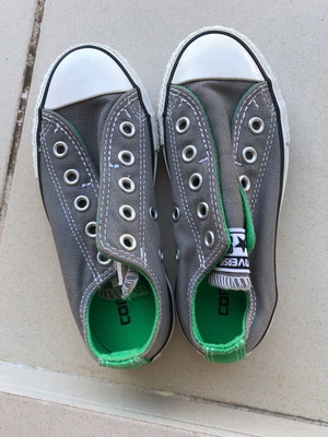 Converse γκρι παπούτσια καινούργια, μέγεθος 29-30