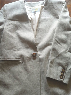 Women's beige herringbone jacket like new, wool, mid-length