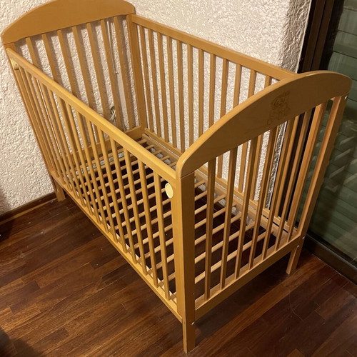 Lito wooden baby cot like new with mattress