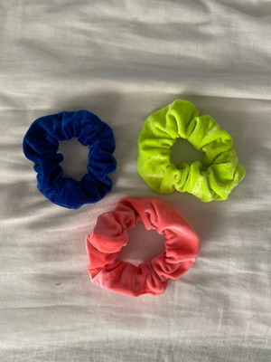 Neon scrunchies σαν καινούργιο