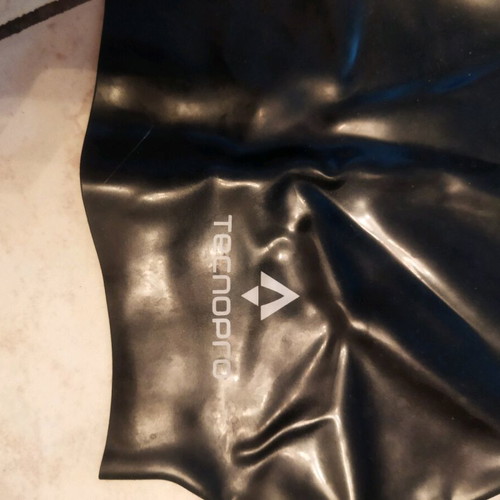 Tecnopro Swimming Cap like new with swimming goggles gift
