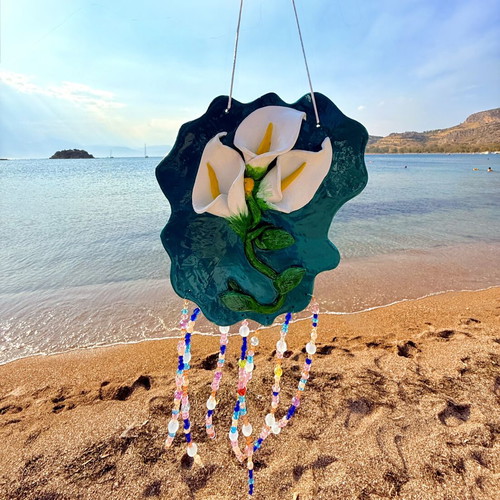Clay wall decoration with 3D lilies and beads