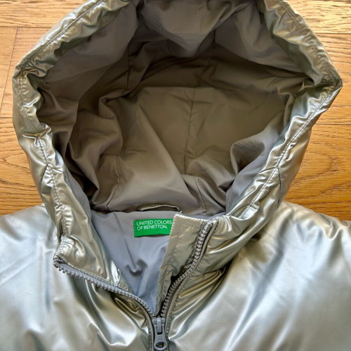 United Colors of Benetton winter jacket silver like new, 11-12 years