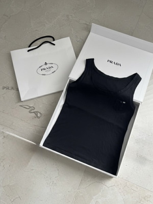 Prada Top black like new, size S