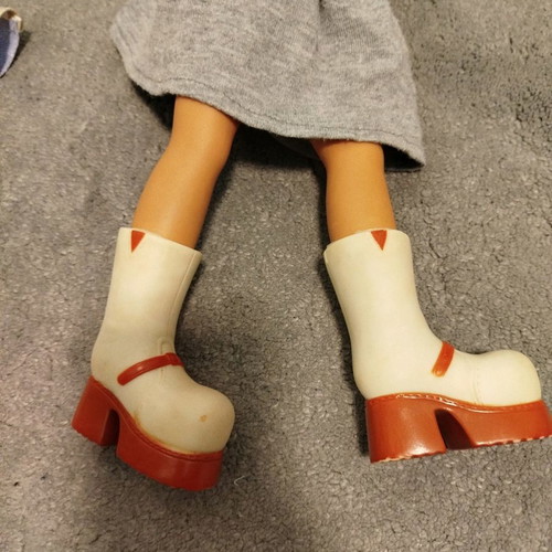 Bratz doll 45 centimeters used