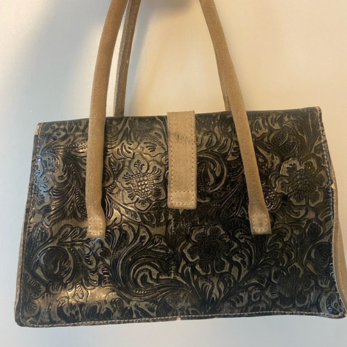 Leather handbag in the condition shown