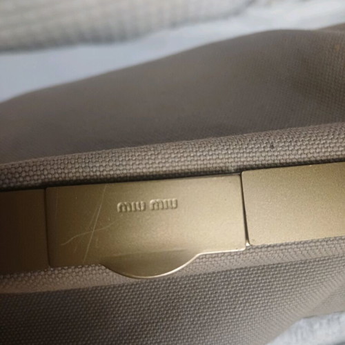 Miu Miu handbag like new, beige