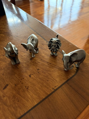 Set of 4 Metal Decorative Animals – Lion and Elephants