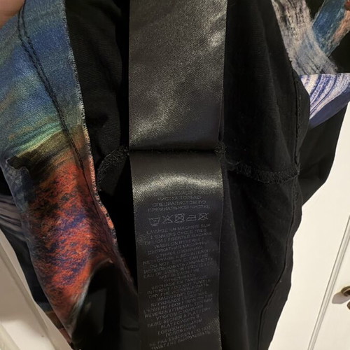 Balmain Printed Logo T-shirt like new, size L, black multicolor