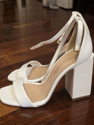 Sante high-heeled patent leather sandals used, size 37, white