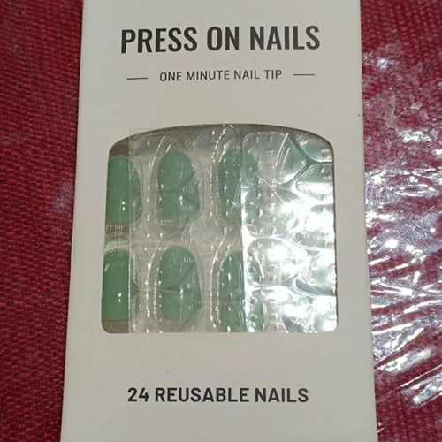 Press On Nails, pack of 24, reusable