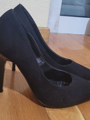 Γόβες Migato μεταχειρισμένες, μαύρες, μέγεθος 37, τακούνι 8εκ.