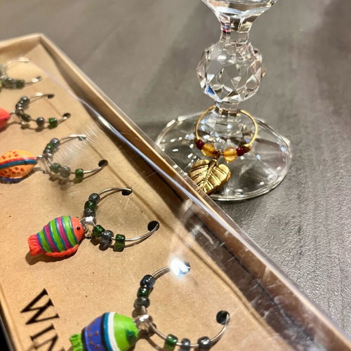Set of 6 wine charms with fish new, handmade and collectible