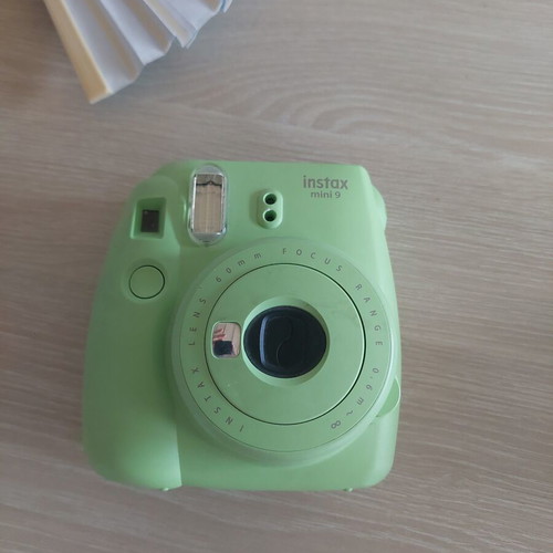 Instax Mini 9 Fujifilm instant camera lime green like new