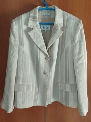 Ανοιξιάτικο σακάκι εκρού με βάτες Veto, σαν καινούργιο