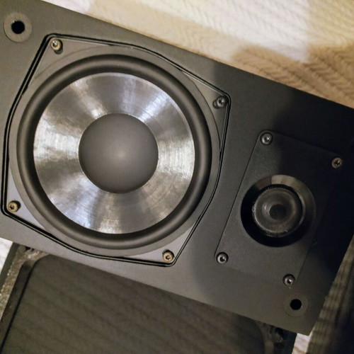 Audioline 80W central speaker with two DALI satellite speakers like new