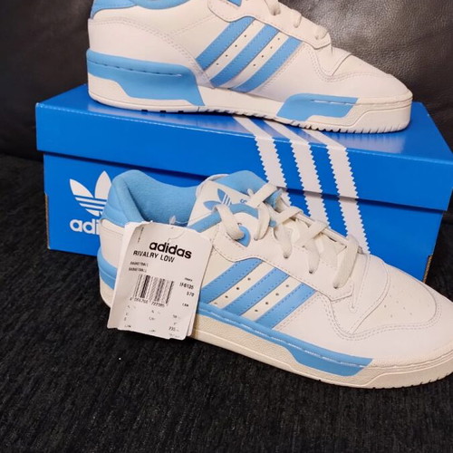 Adidas original leather sneakers size 38.5 new, sporty, white and blue