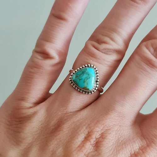 Silver turquoise ring new, size 7, Mohave stone